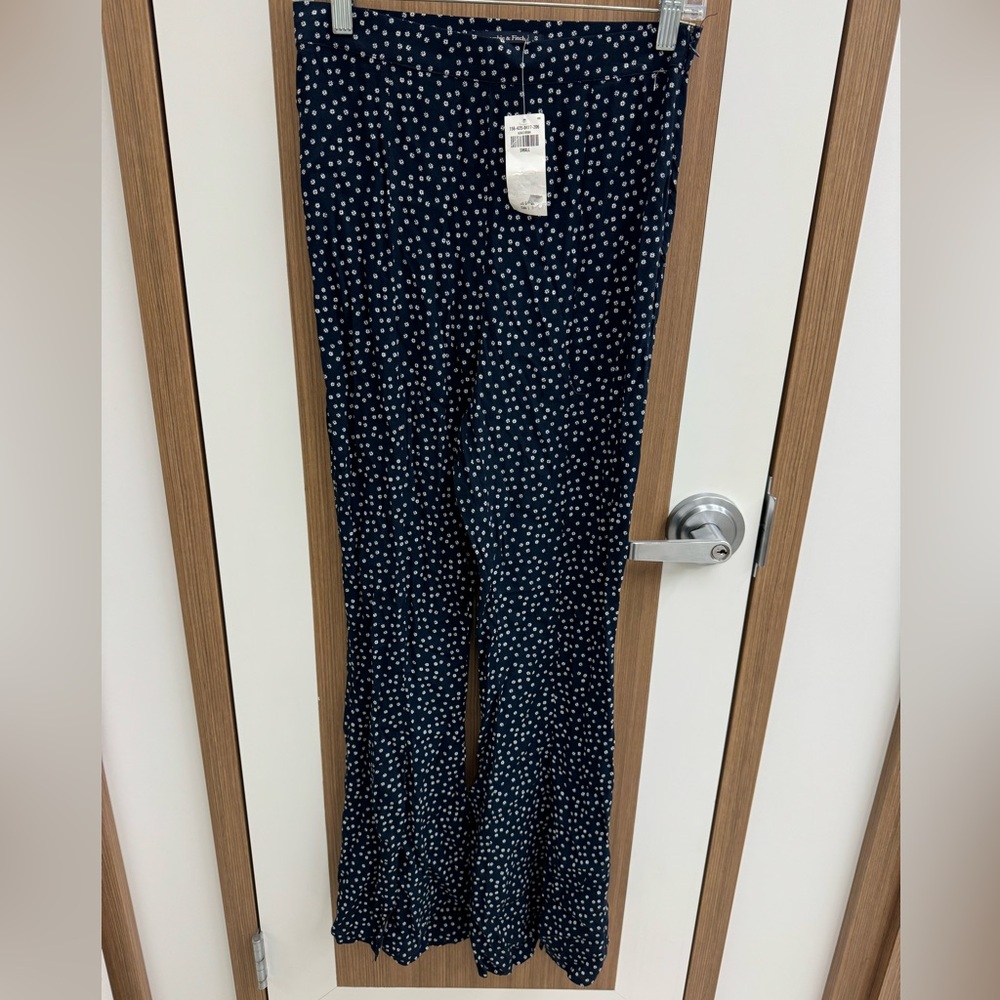 Abercrombie and Fitch‎ Floral Flared Pants
